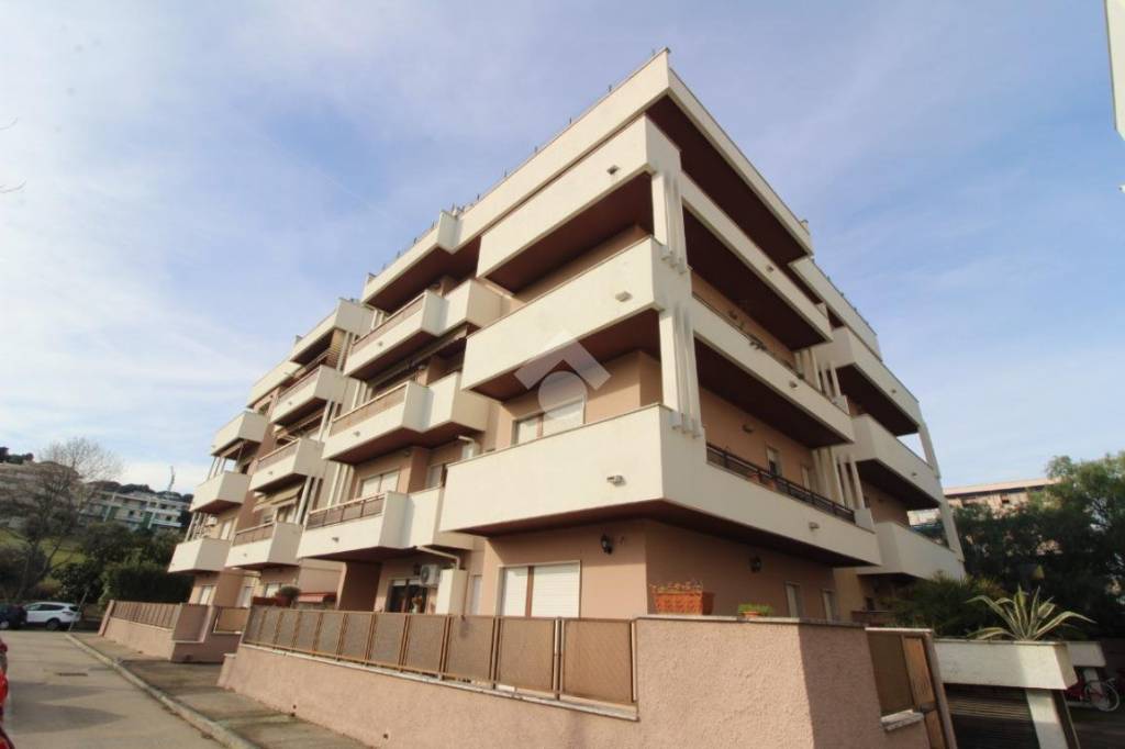 appartamento in vendita a Pescara in zona Pineta