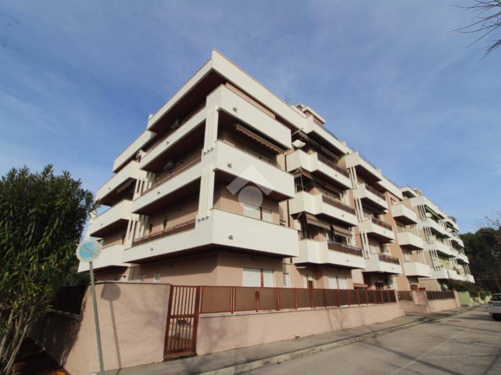 appartamento in vendita a Pescara in zona Pineta