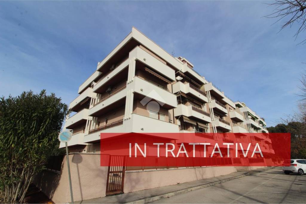 appartamento in vendita a Pescara in zona Pineta