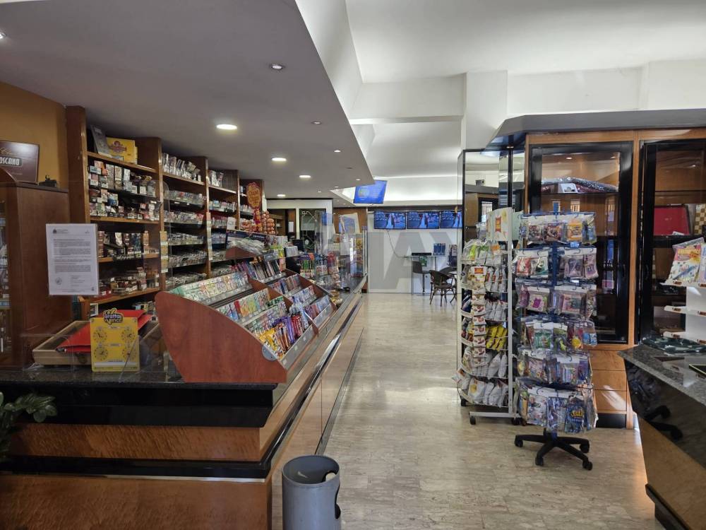 negozio in vendita a Pescara in zona Porta Nuova