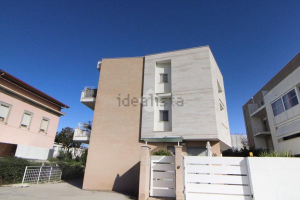 appartamento in vendita a Pescara in zona San Silvestro Spiaggia