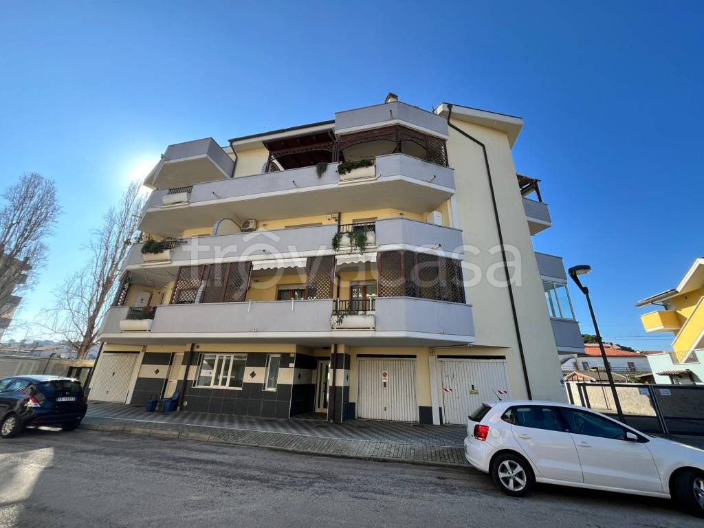 appartamento in vendita a Pescara in zona San Silvestro Spiaggia