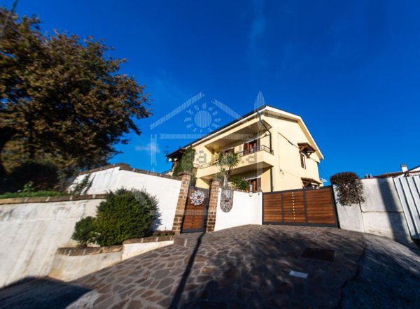 casa indipendente in vendita a Pescara