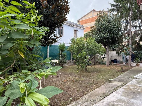 casa indipendente in vendita a Pescara