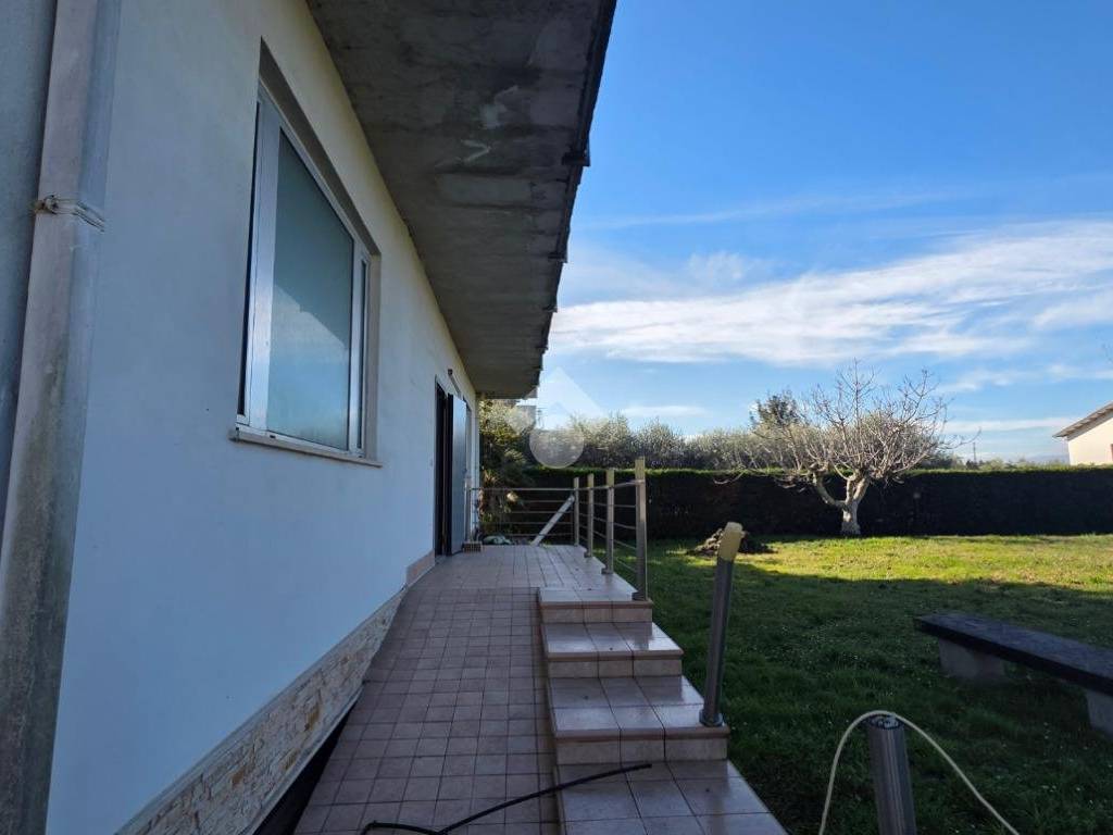 negozio in vendita a Pescara in zona Fontanelle