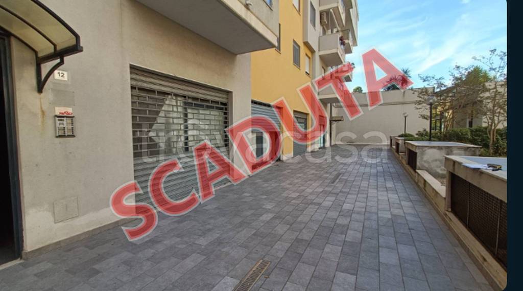 negozio in vendita a Pescara