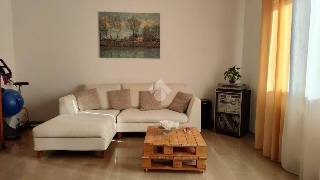 casa indipendente in vendita a Pescara in zona Colle Scorrano