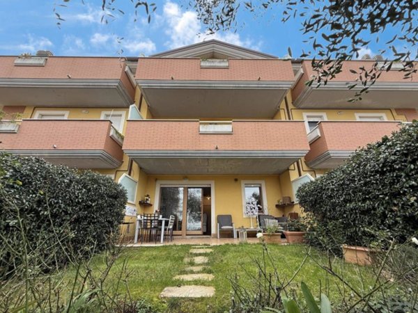 casa indipendente in vendita a Pescara in zona Ospedale