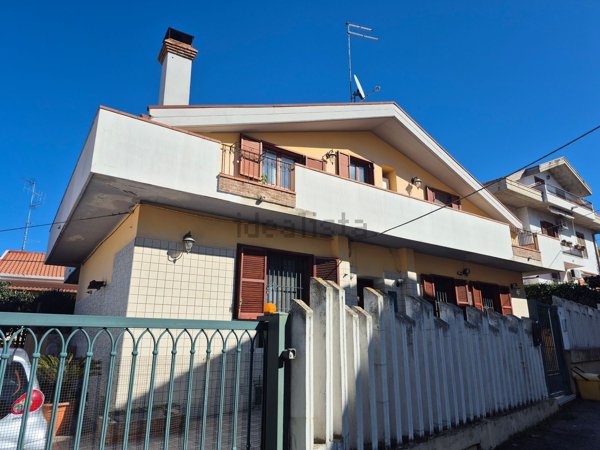 casa indipendente in vendita a Pescara in zona Pineta