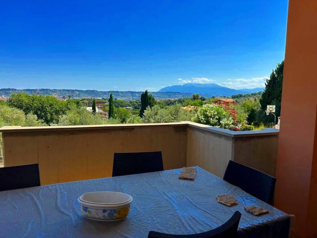 casa indipendente in vendita a Pescara in zona Ospedale