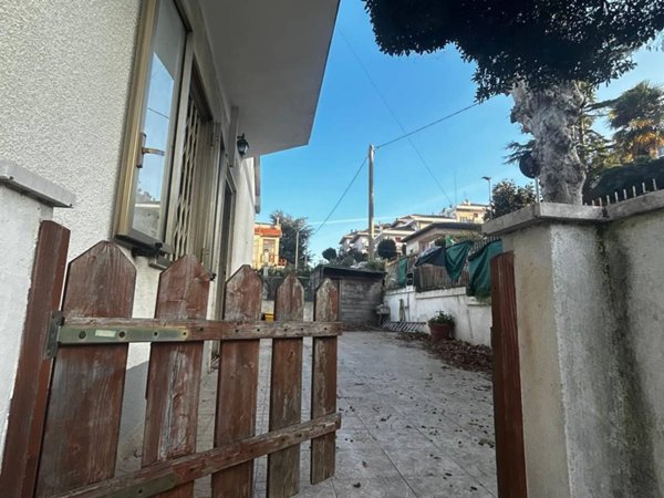 casa indipendente in vendita a Pescara in zona Ospedale