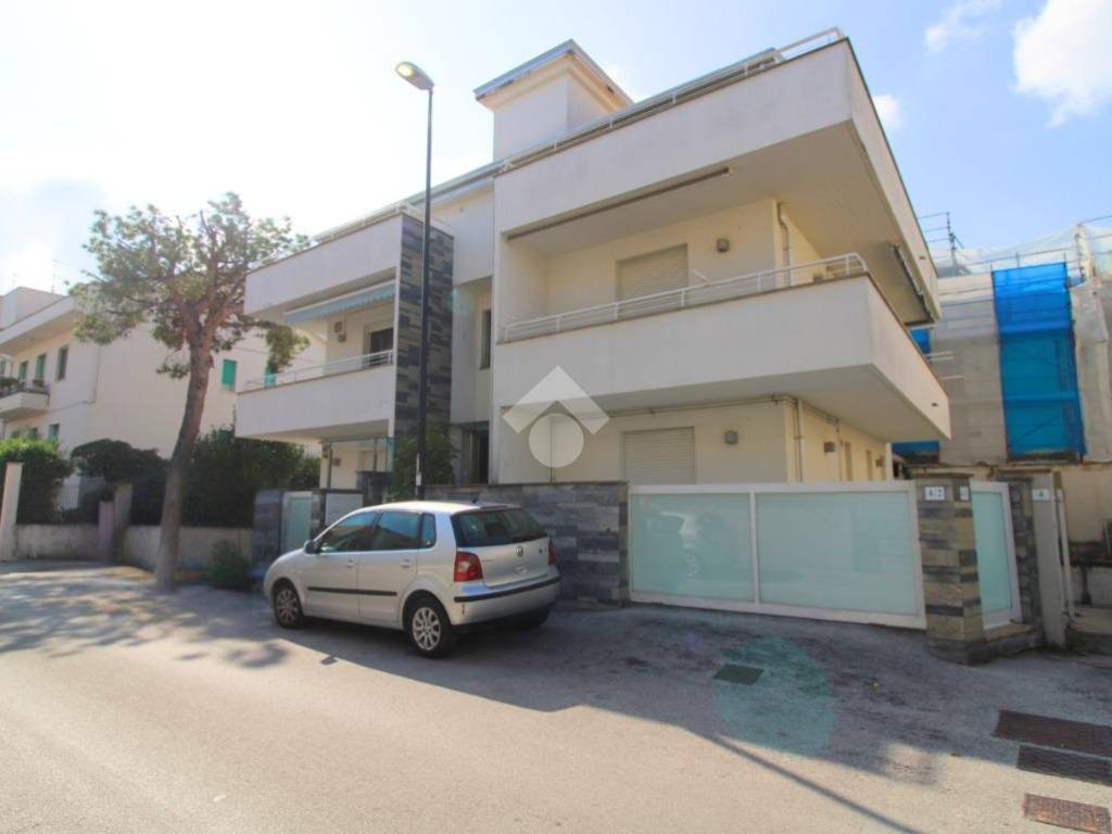 appartamento in vendita a Pescara in zona Pineta