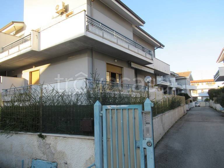casa indipendente in vendita a Pescara in zona Ospedale