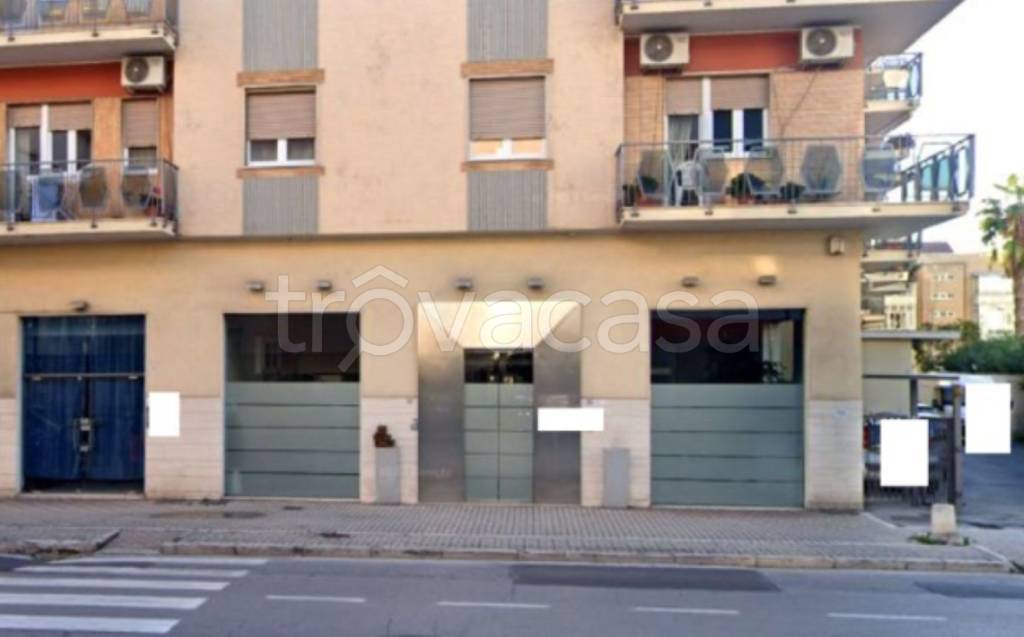 negozio in vendita a Pescara