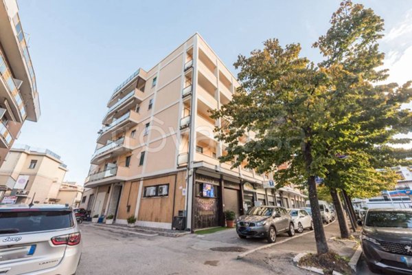 appartamento in vendita a Pescara in zona Pineta