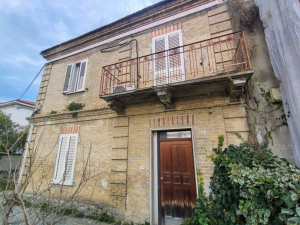 casa indipendente in vendita a Pescara