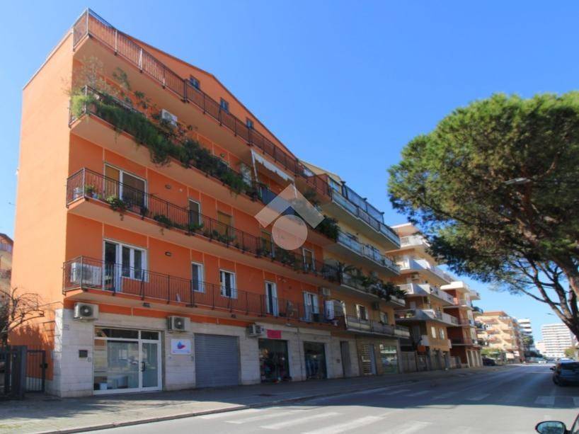 appartamento in vendita a Pescara in zona Porta Nuova