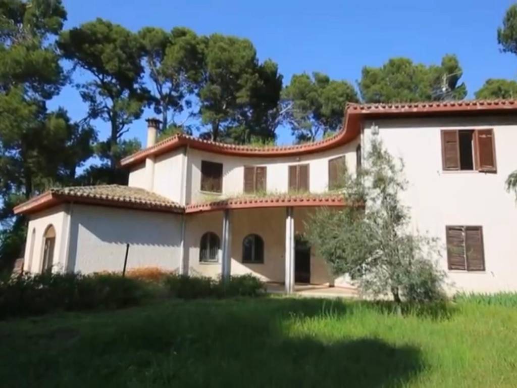 casa indipendente in vendita a Pescara in zona Colle Orlando