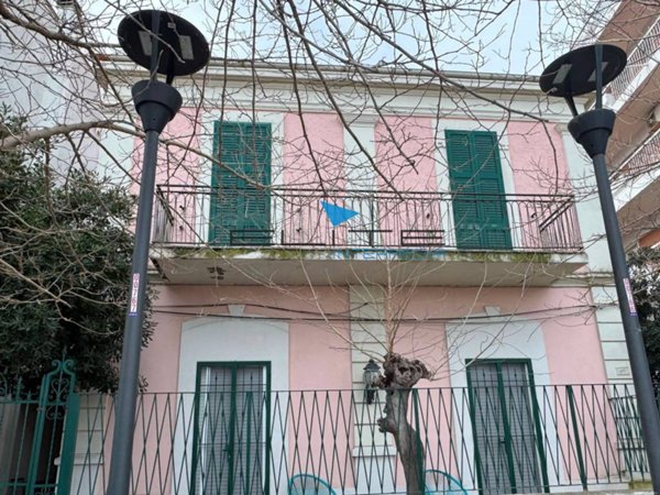 casa indipendente in vendita a Pescara