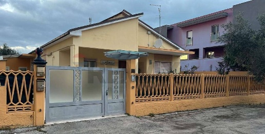 casa indipendente in vendita a Pescara in zona San Silvestro Spiaggia
