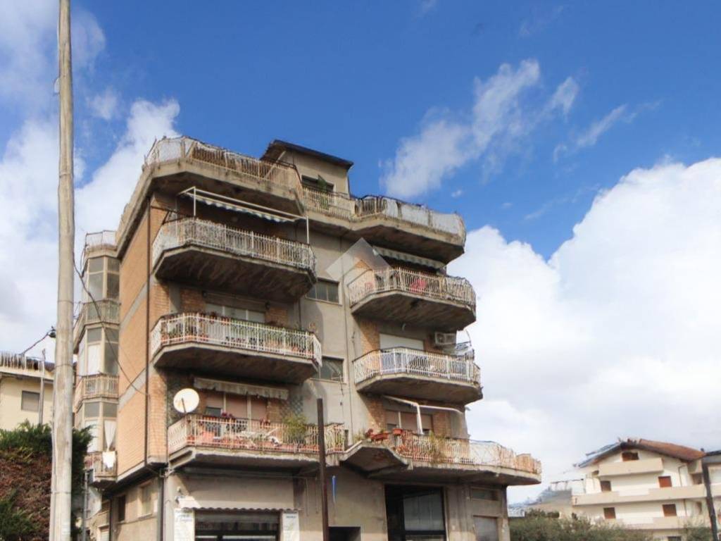 appartamento in vendita a Pescara in zona San Silvestro Spiaggia