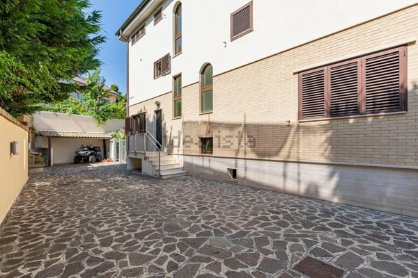 appartamento in vendita a Pescara in zona Pineta