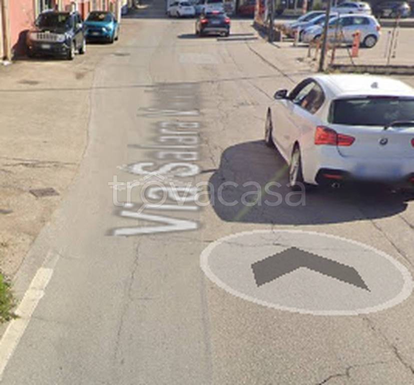 locale commerciale in vendita a Pescara