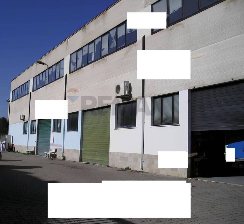 locale commerciale in vendita a Pescara