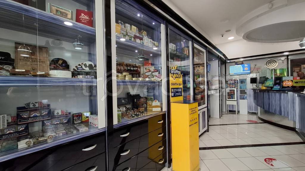 negozio in vendita a Pescara in zona Porta Nuova