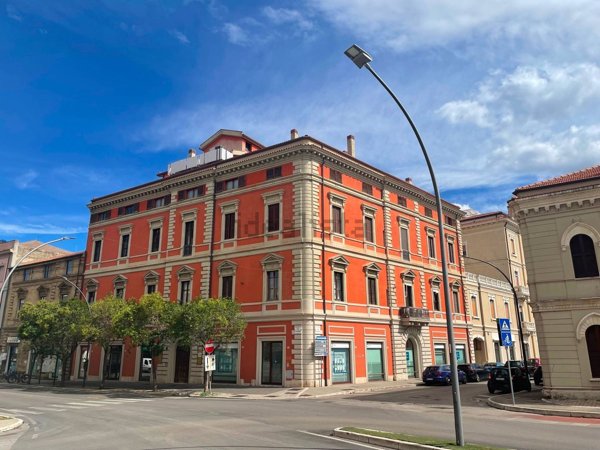 ufficio in vendita a Pescara in zona Porta Nuova