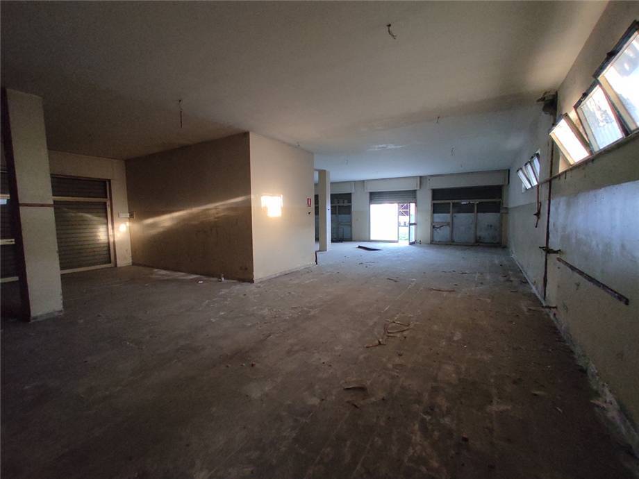 negozio in vendita a Pescara