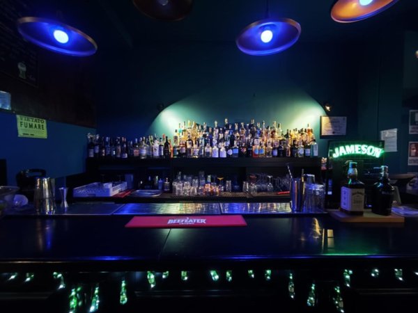 negozio in vendita a Pescara in zona Stadio