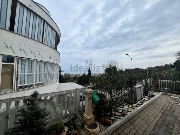 casa indipendente in vendita a Pescara in zona Castellammare