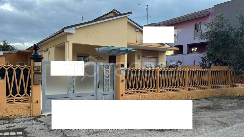 casa indipendente in vendita a Pescara in zona San Silvestro Spiaggia