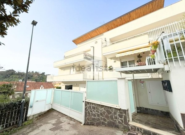 appartamento in vendita a Pescara in zona Colle Scorrano