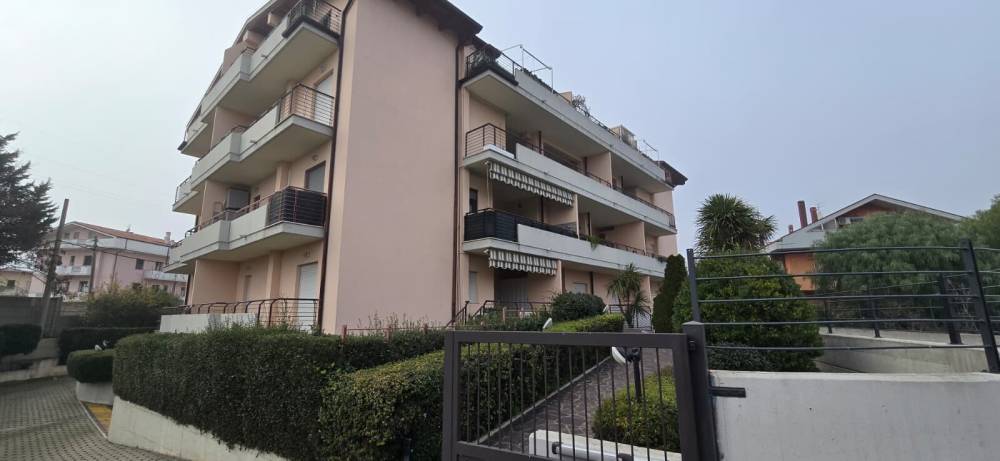 appartamento in vendita a Pescara in zona Colle di Mezzo