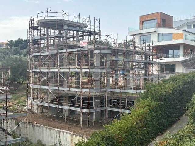 casa indipendente in vendita a Pescara in zona Colle Scorrano