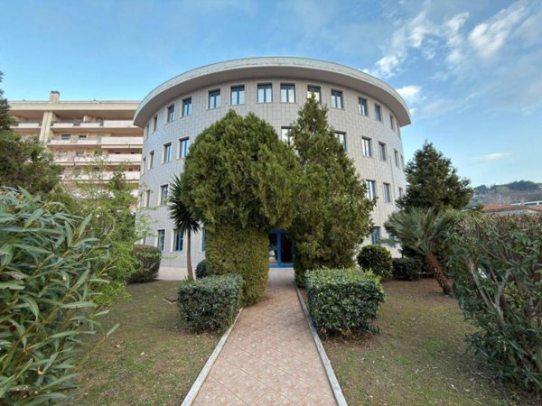 ufficio in vendita a Pescara in zona Fontanelle