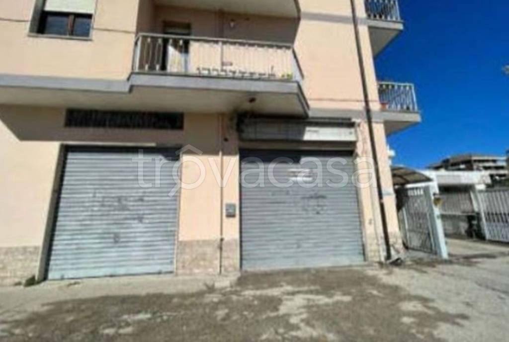 negozio in vendita a Pescara in zona Stadio