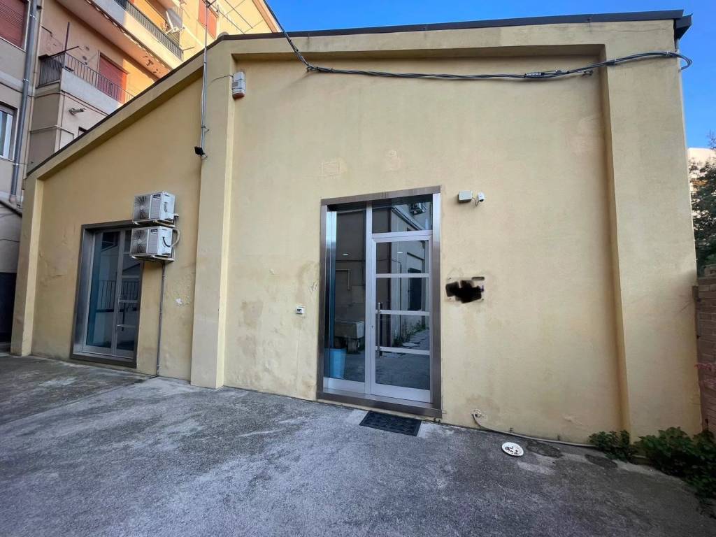 casa indipendente in vendita a Pescara in zona Stadio