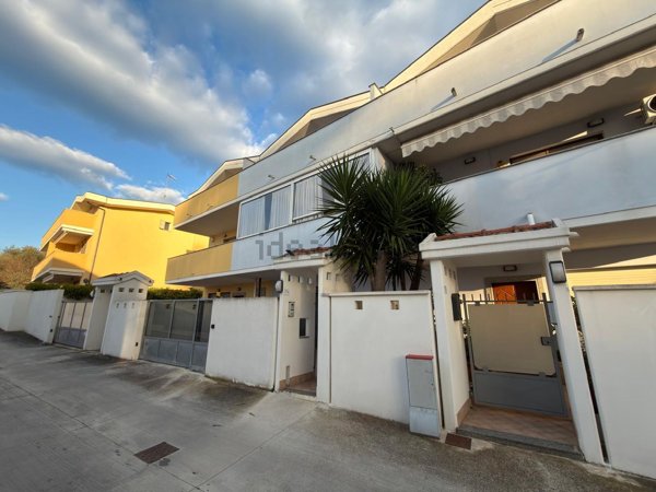 casa indipendente in vendita a Pescara in zona San Donato