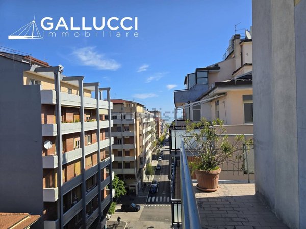 appartamento in vendita a Pescara in zona Centro Città