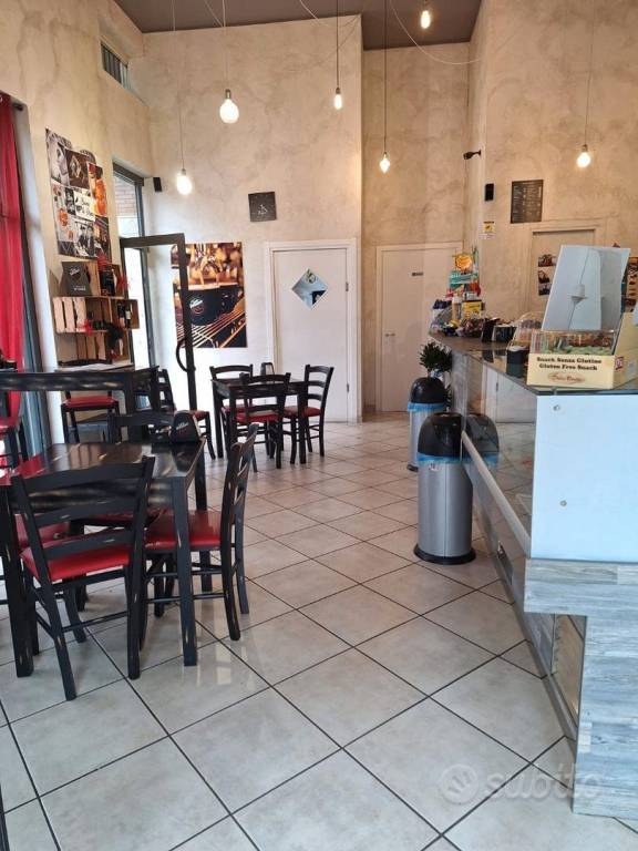 negozio in vendita a Pescara in zona Ospedale