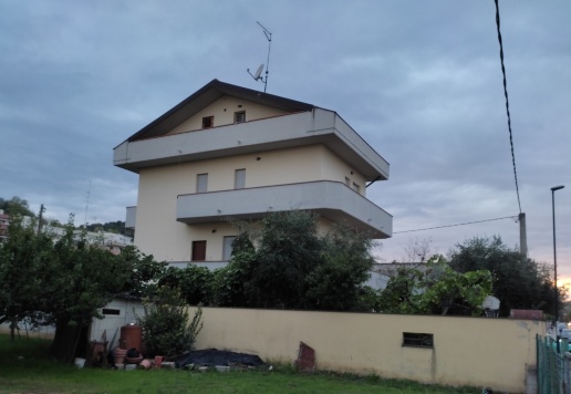 casa indipendente in vendita a Pescara in zona Castellammare