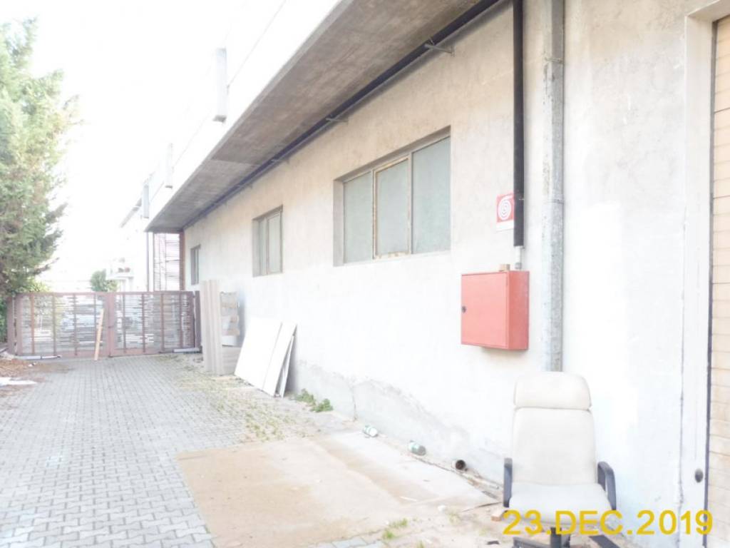 locale commerciale in vendita a Pescara