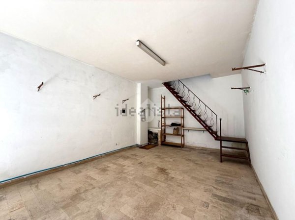 locale di sgombero in vendita a Pescara in zona Porta Nuova