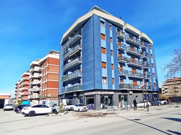 negozio in vendita a Pescara