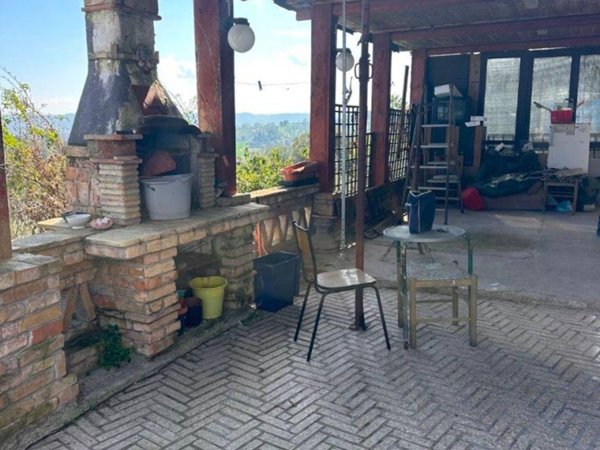 casa indipendente in vendita a Pescara in zona Ospedale