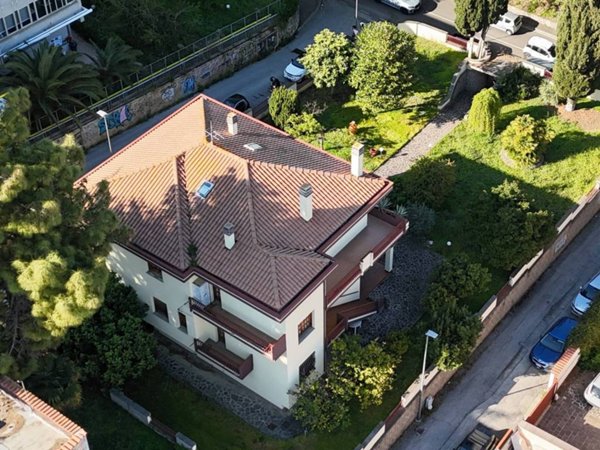 casa indipendente in vendita a Pescara in zona Ospedale