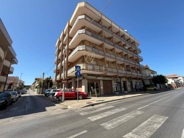 locale commerciale in vendita a Pescara in zona Ospedale
